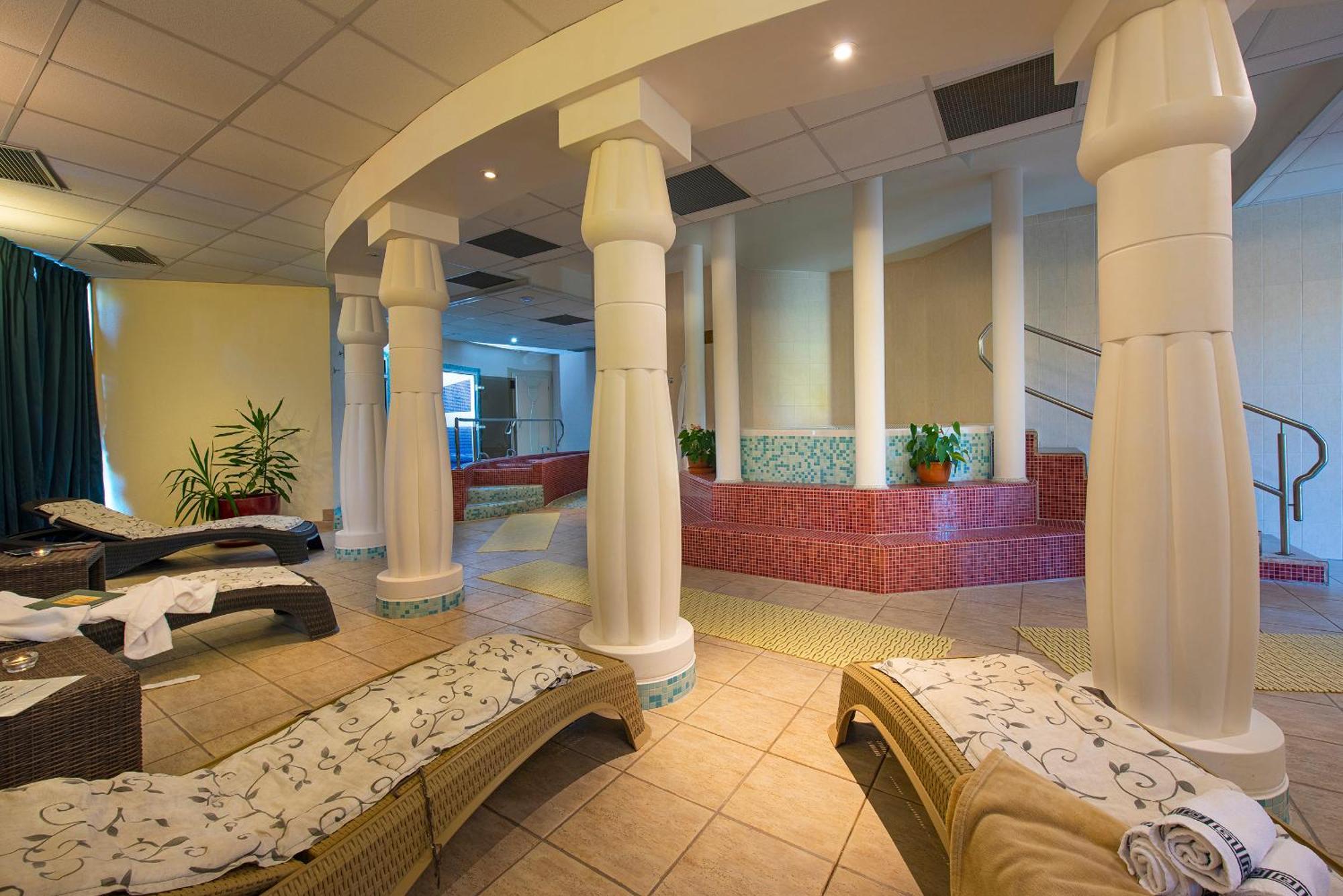 President Hotel Montfort Zdiar Exterior photo