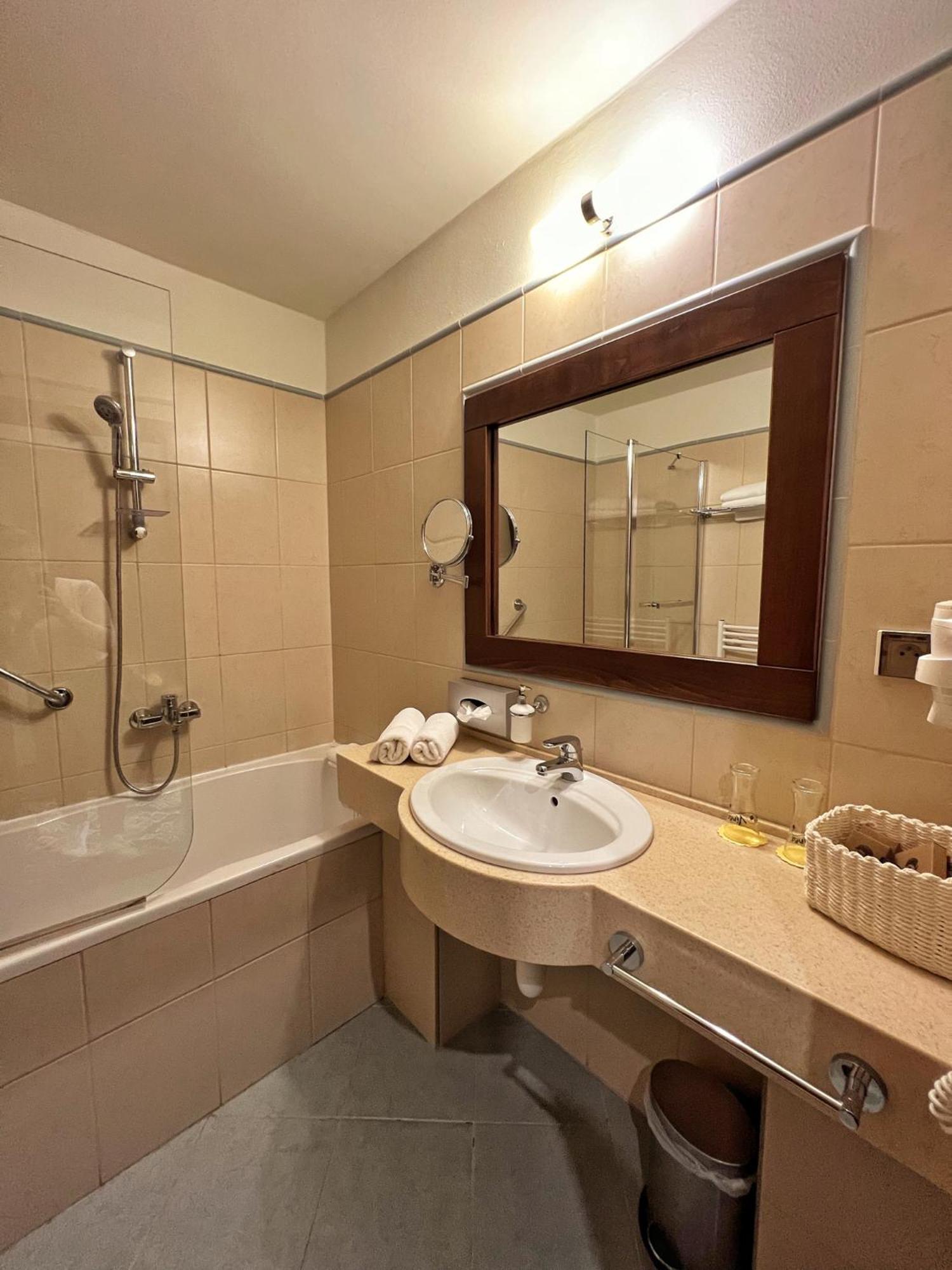 President Hotel Montfort Zdiar Exterior photo